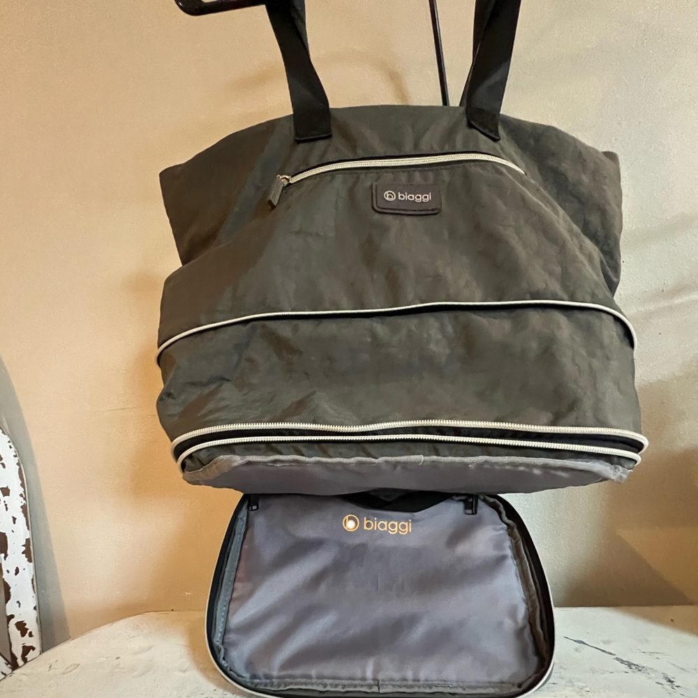 Biaggi Zipsak Boost! Handbag Expands to Travel Tote - Picture 6 of 9